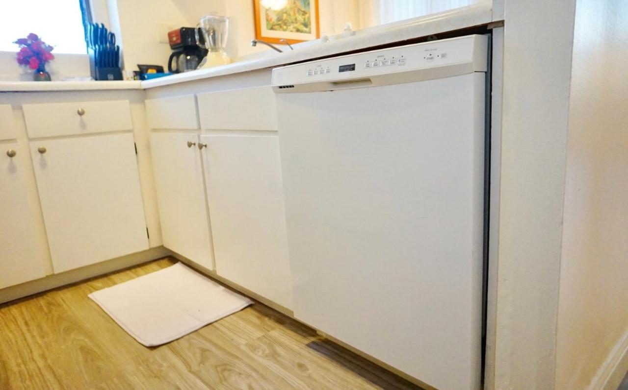 1508- Heart Of Waikiki With Kitchen-Free Parking-King Bed-Corner Unit Apartment Хонолулу Екстериор снимка